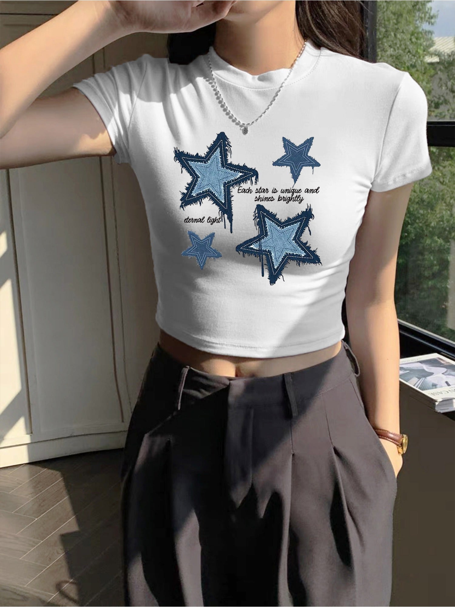Stylish Star Pattern Print T-shirt - Unique Creative Design, Relaxed Fit, Short Sleeve, Classic Crew Neck - Perfect for Summer Wardrobe, Ideal for Outdoor Activities Tee For Adult, Women, Teen, Teenager, Adolescent,Youth.